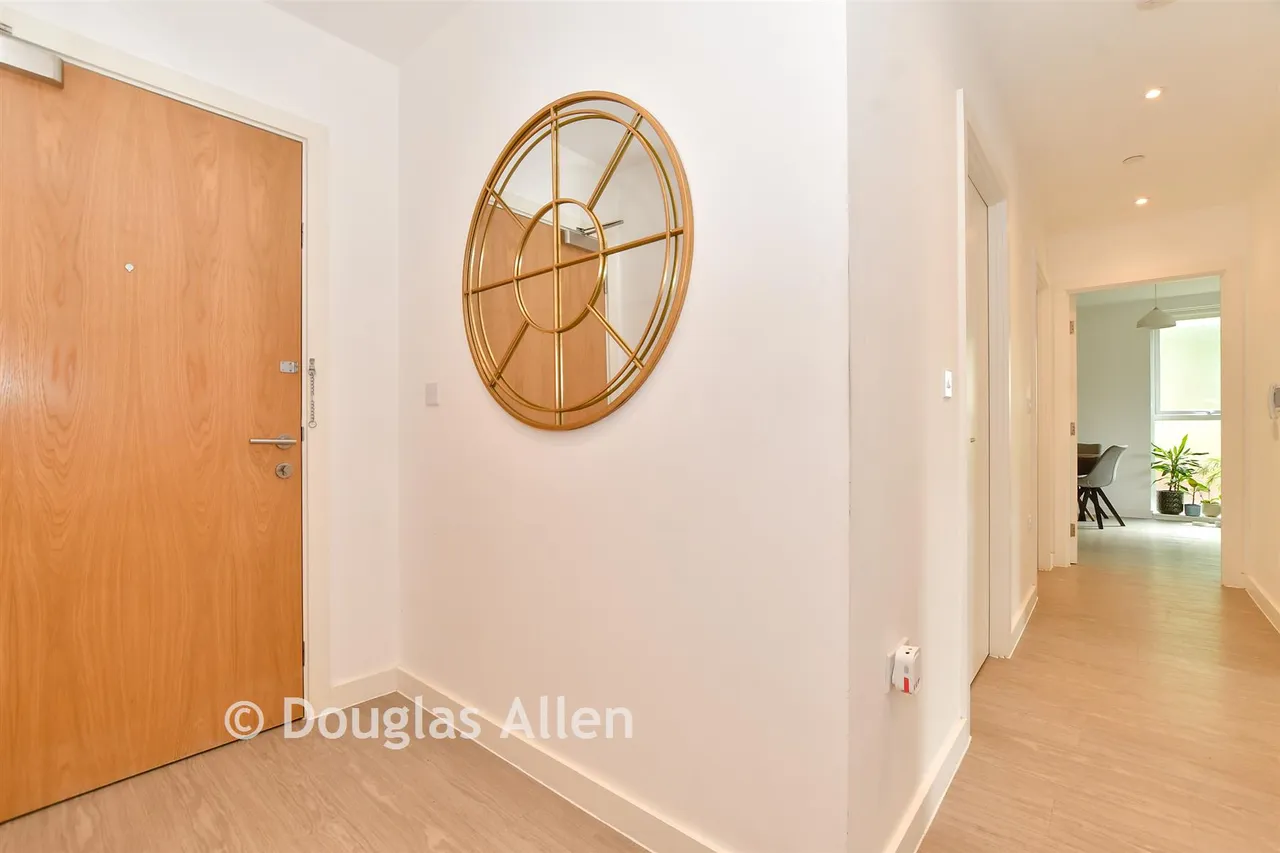 Lena Kennedy Close, Chingford, E4, photo 11
