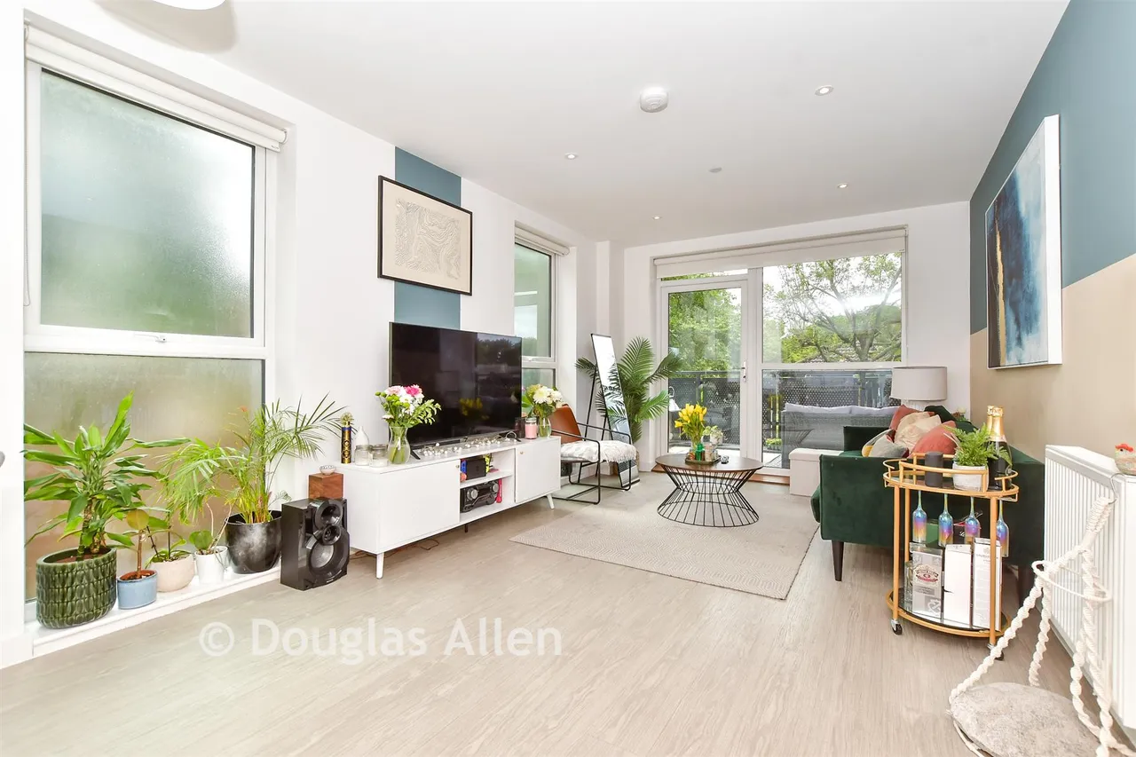 Lena Kennedy Close, Chingford, E4, photo 9