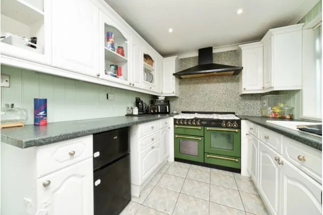 Scarrington Crescent, Hull, HU4, photo 14
