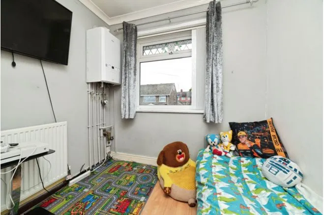 Scarrington Crescent, Hull, HU4, photo 13