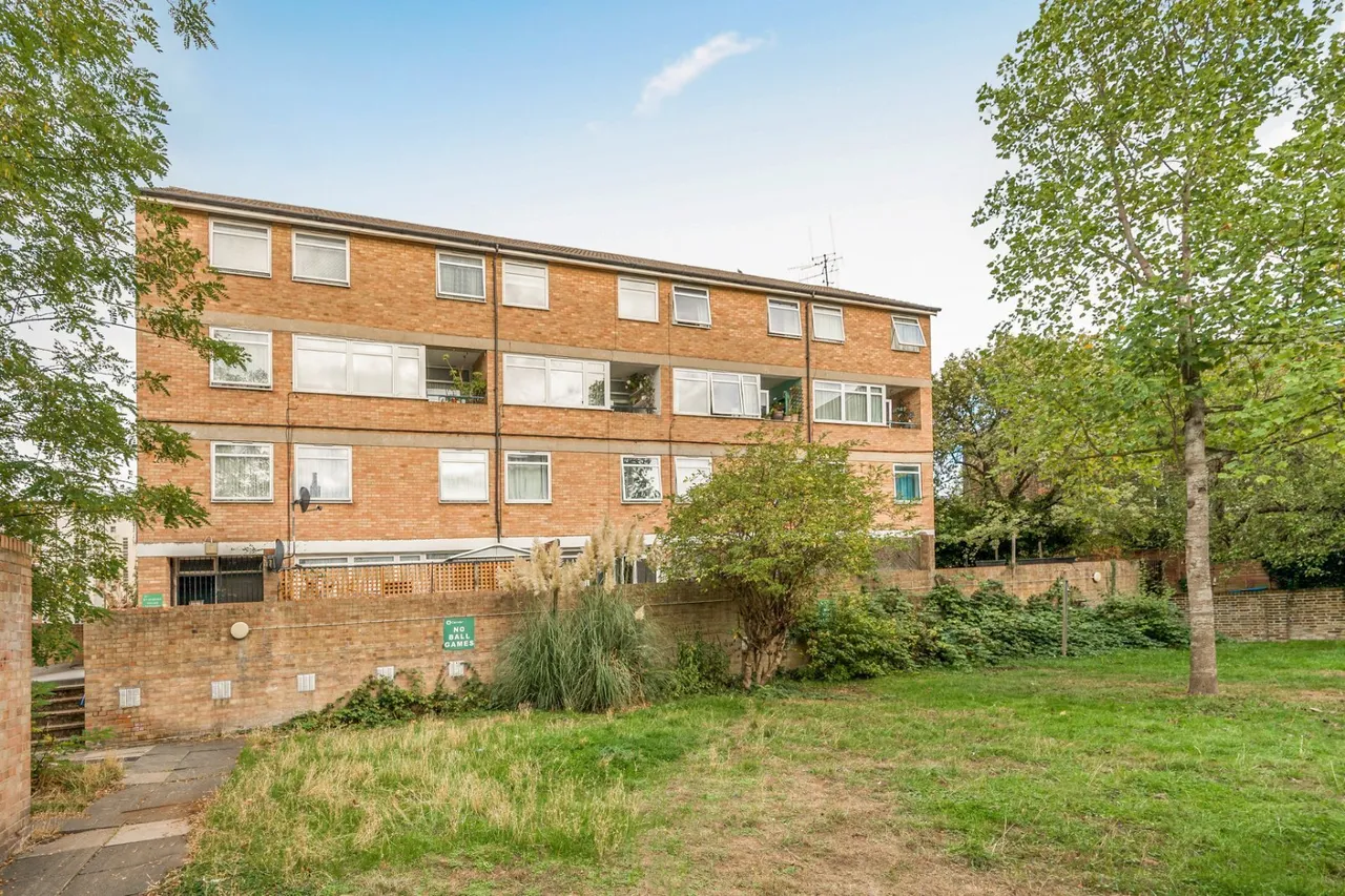 St. Albans Villas, London, NW5, photo 2
