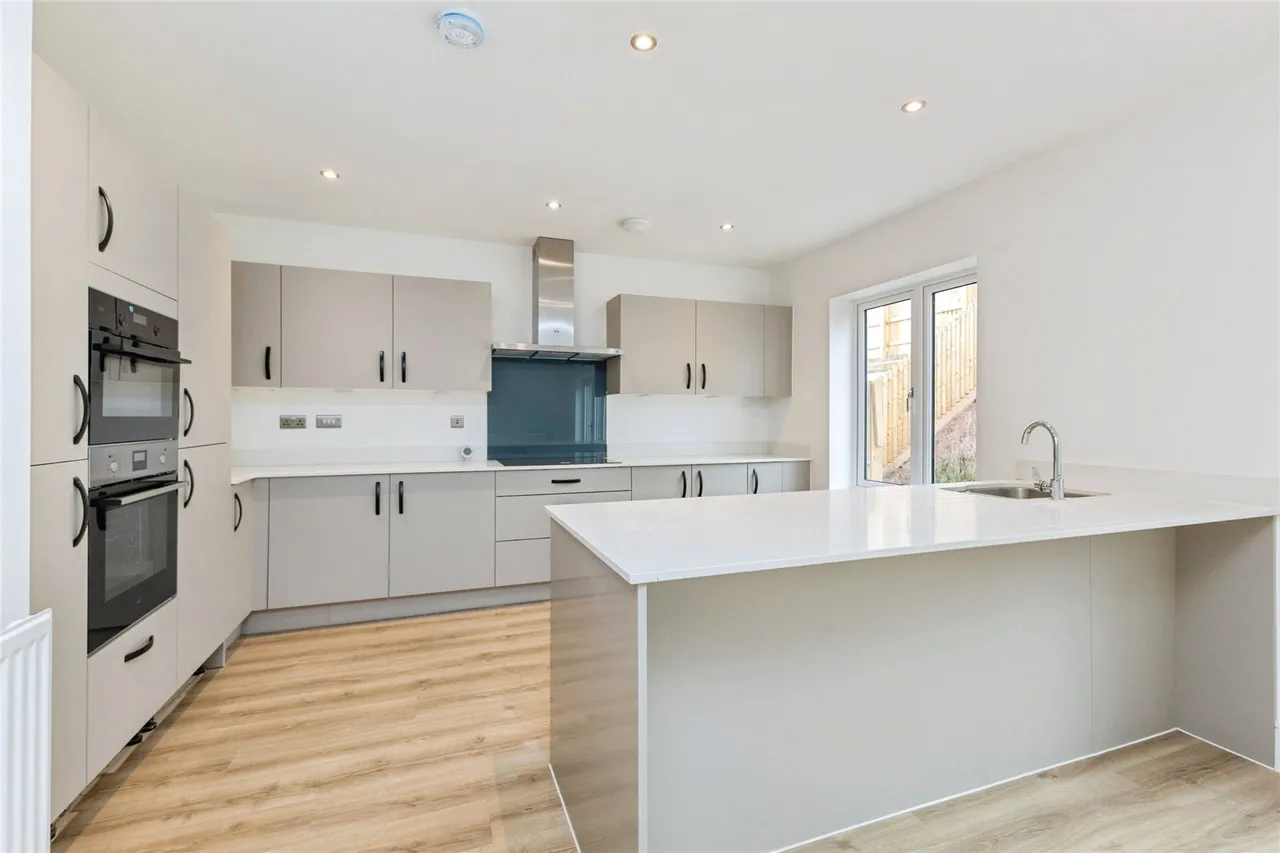 Brixham Road, Paignton, TQ4, photo 5