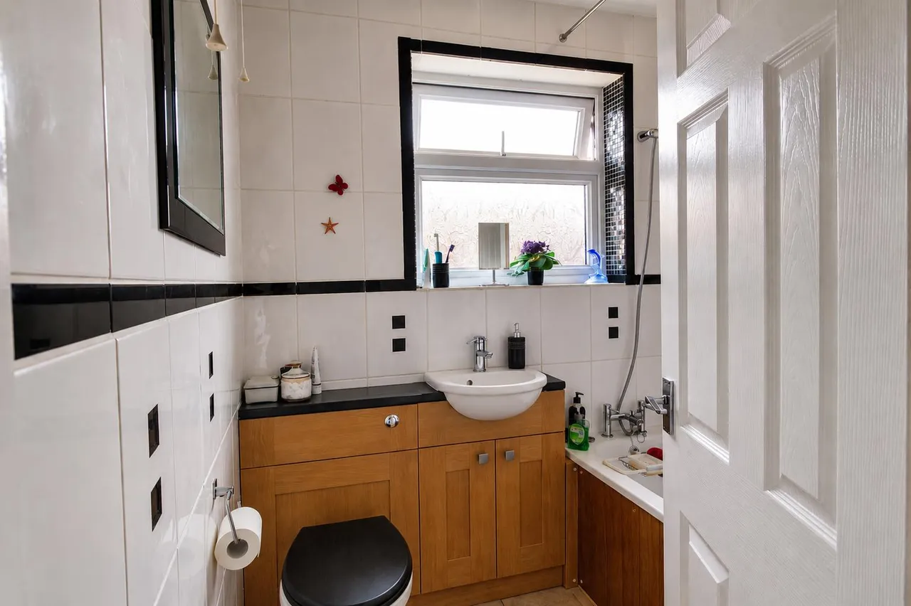 Greenfields, Salisbury, SP5, photo 7