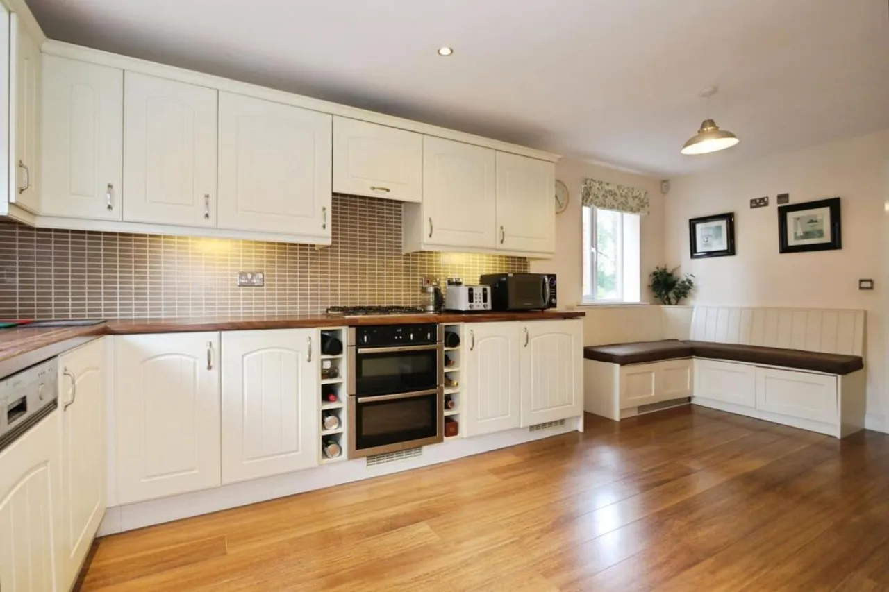 Drew Court, Ashby-De-La-Zouch, LE65, photo 5