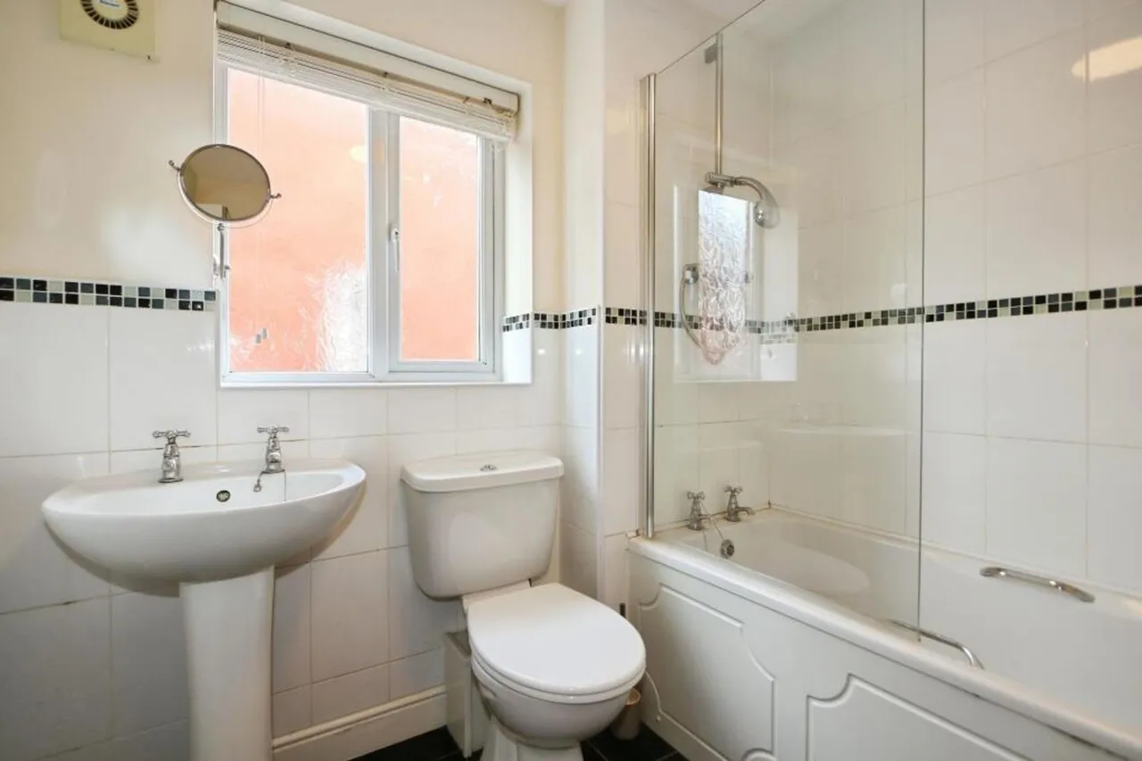 Drew Court, Ashby-De-La-Zouch, LE65, photo 15