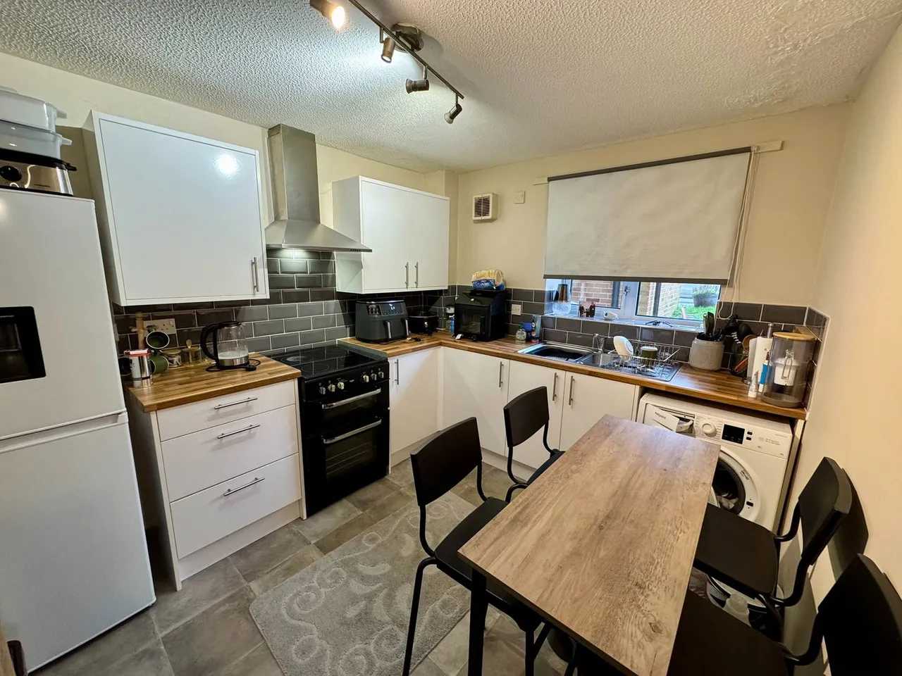 Goldings Court, Kennington, TN24, photo 2