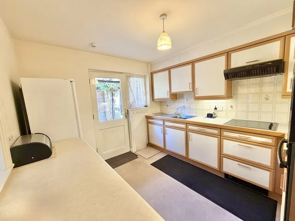 Mytchett, Camberley, photo 4
