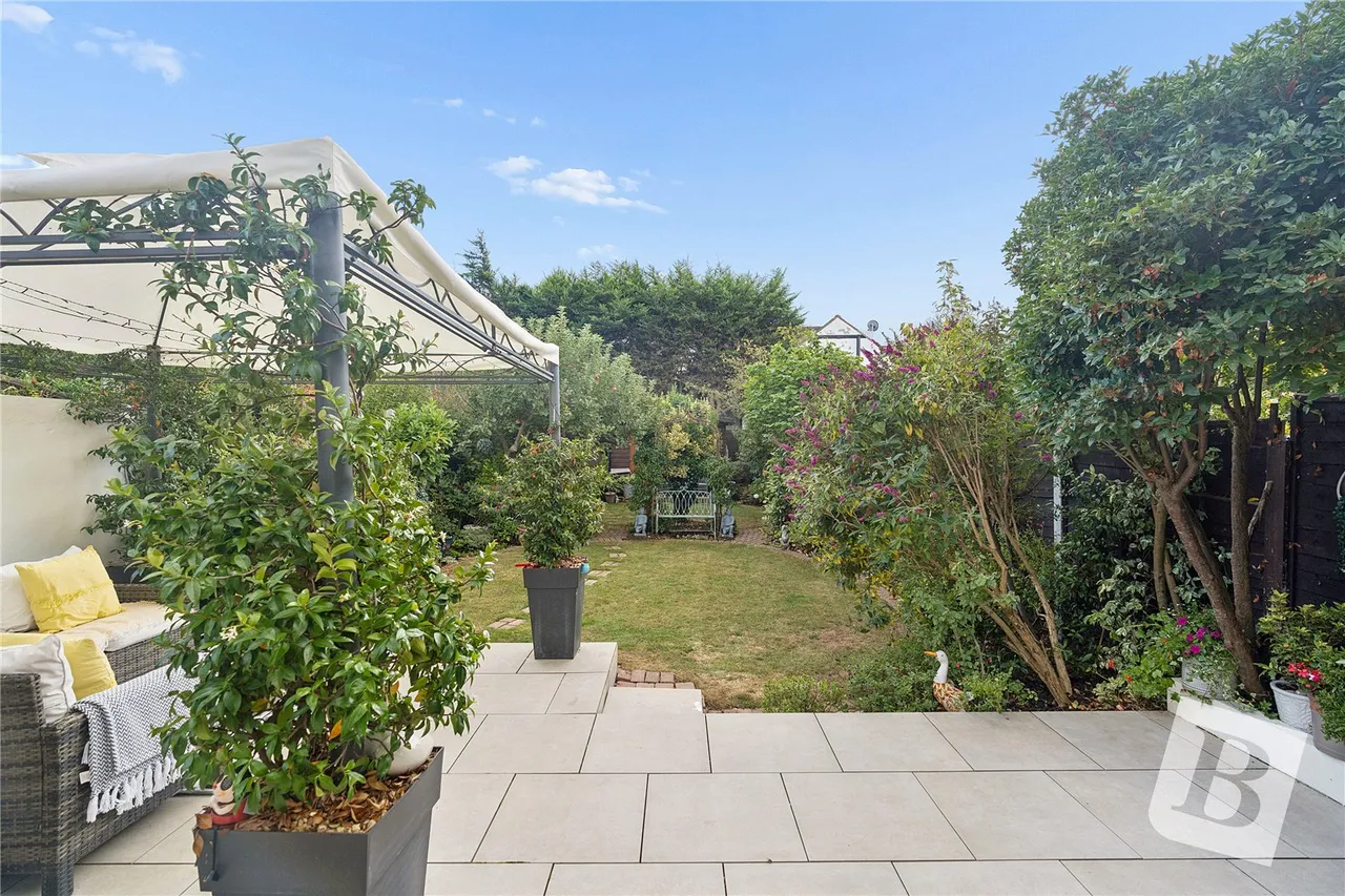 St. Marys Lane, Upminster, RM14, photo 11