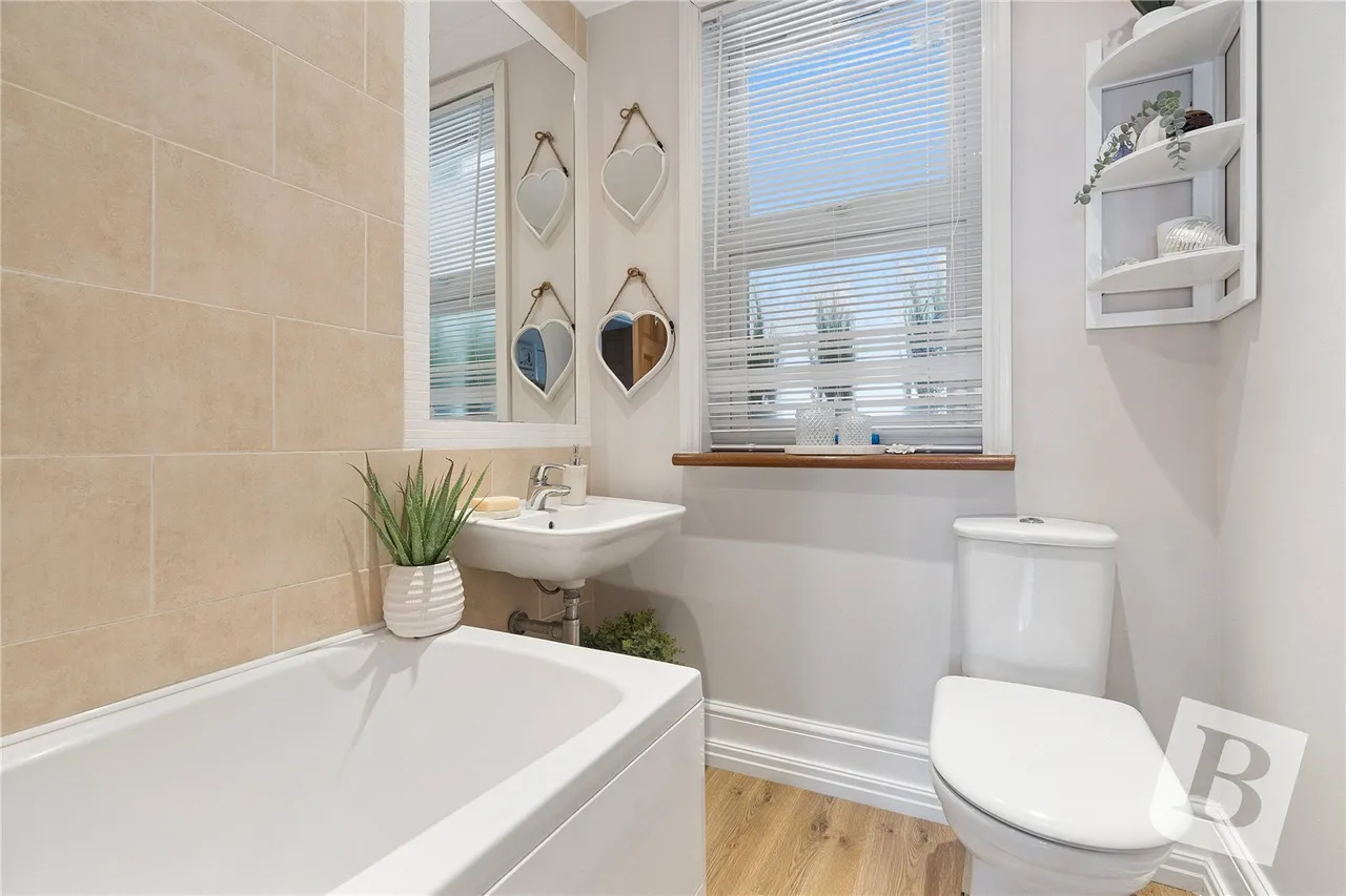 St. Marys Lane, Upminster, RM14, photo 10