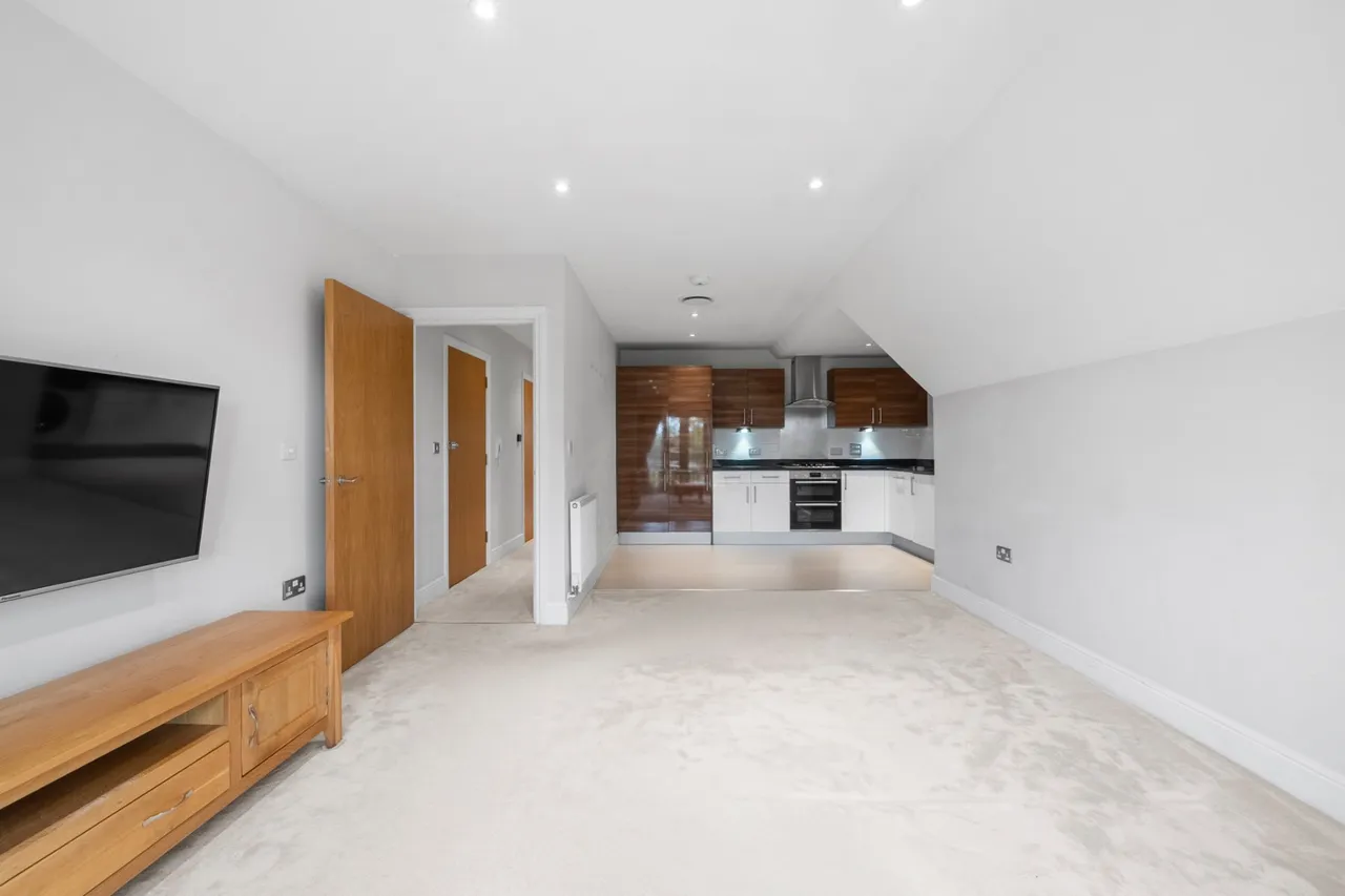 Parvis Road, West Byfleet, KT14, photo 7