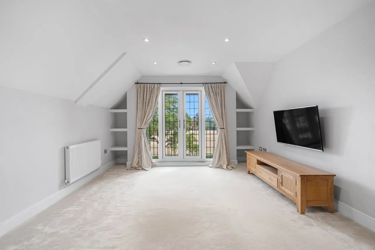 Parvis Road, West Byfleet, KT14, photo 6
