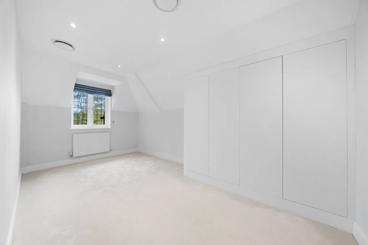 Parvis Road, West Byfleet, KT14, photo 11