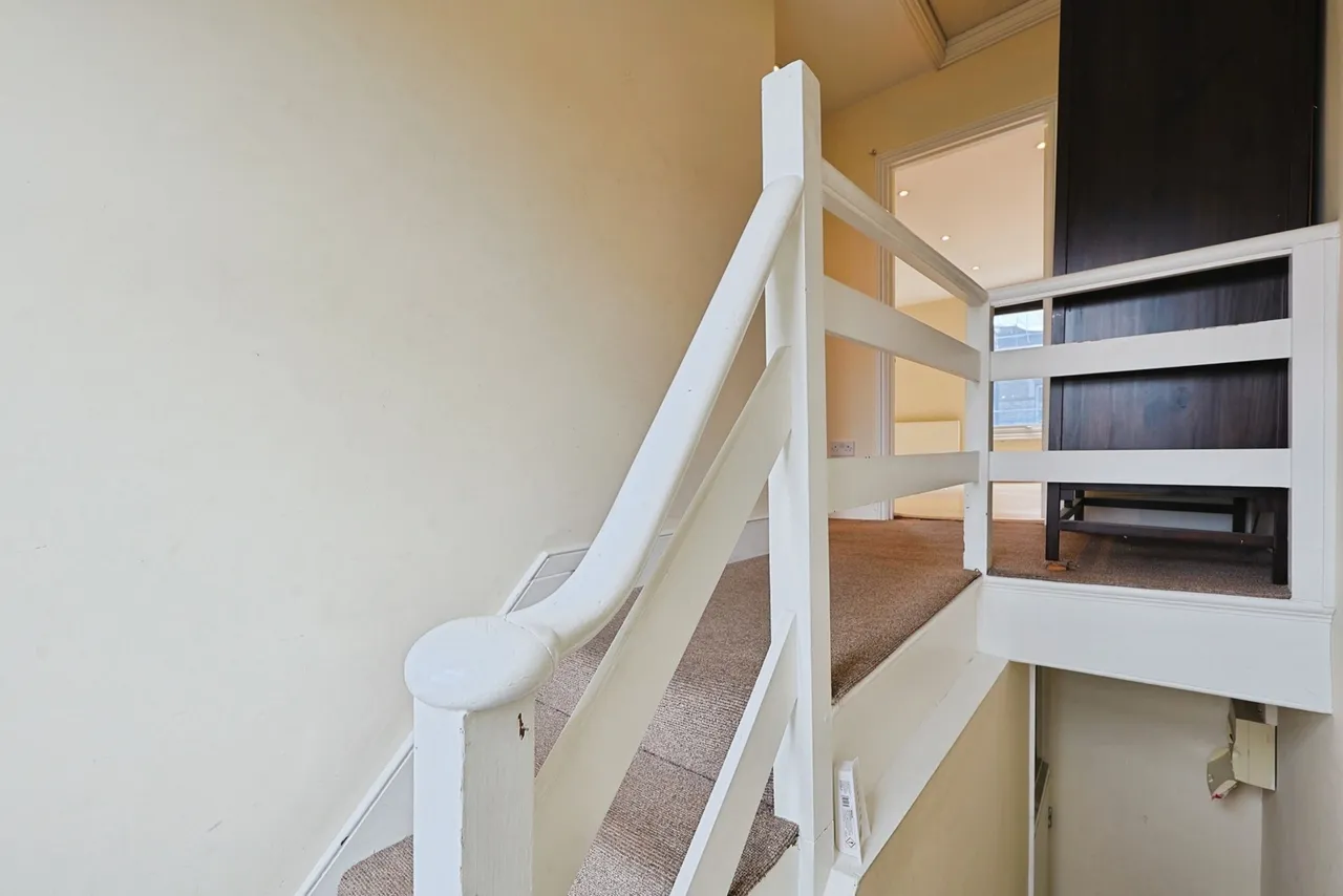 Battersea Park Road, London, SW11, photo 20