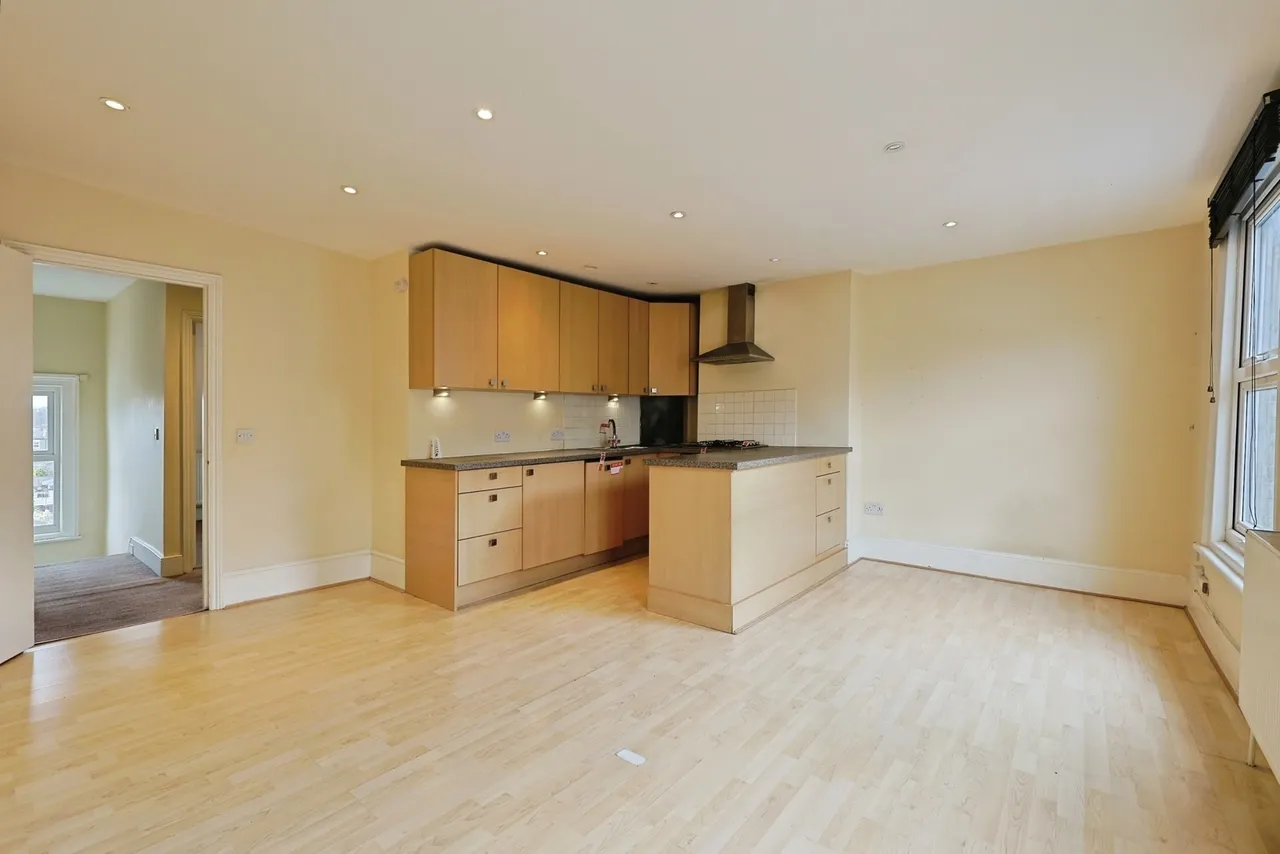 Battersea Park Road, London, SW11, photo 10