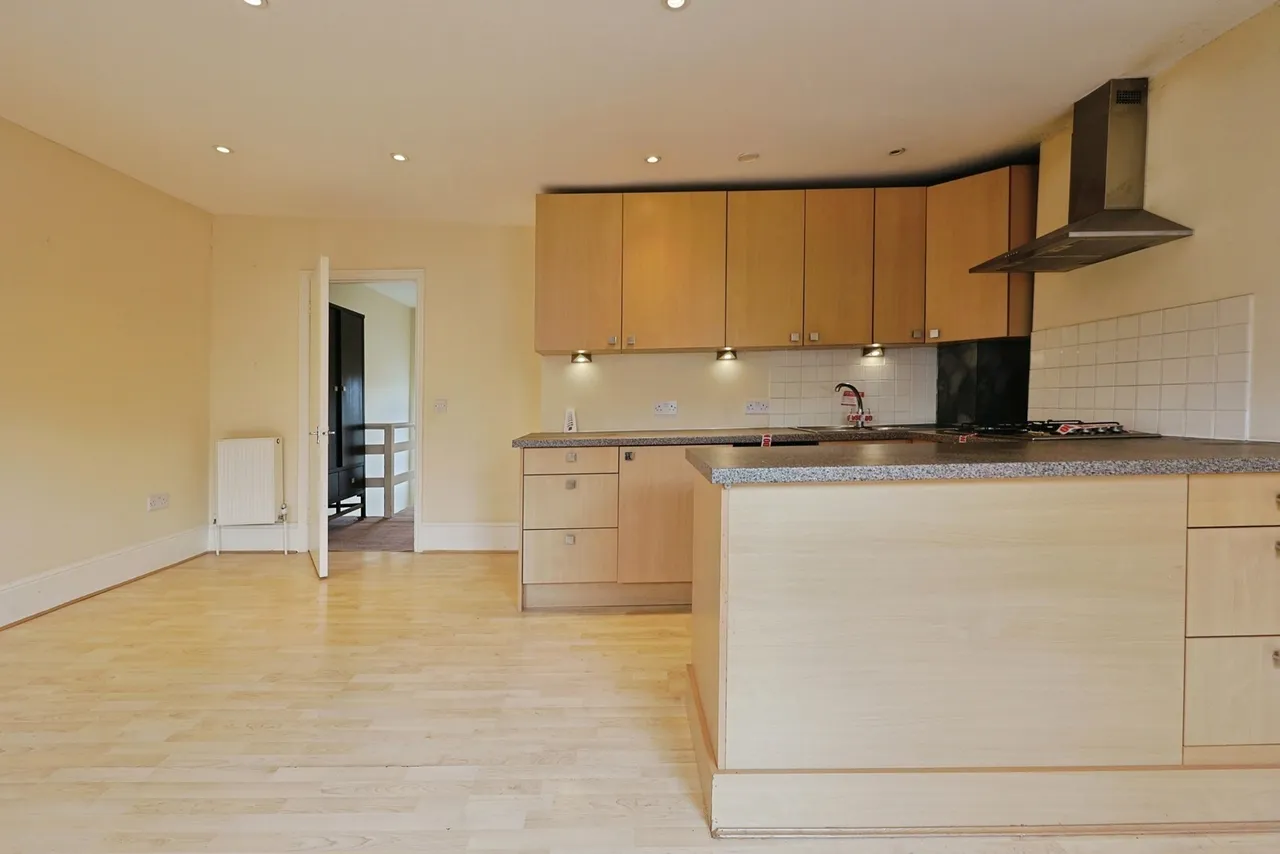 Battersea Park Road, London, SW11, photo 11