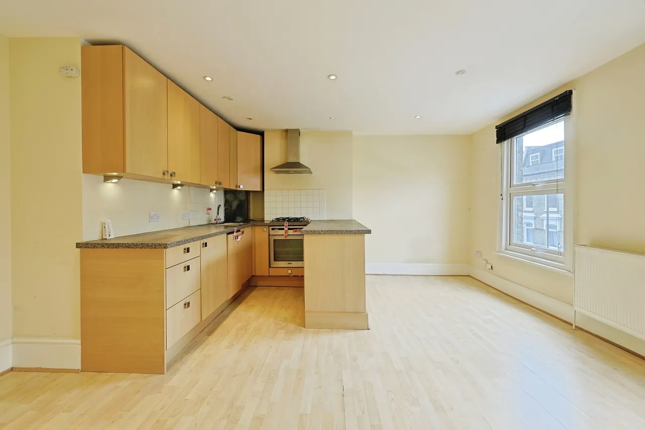 Battersea Park Road, London, SW11, photo 6