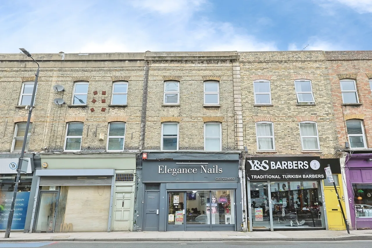 Battersea Park Road, London, SW11, photo 18