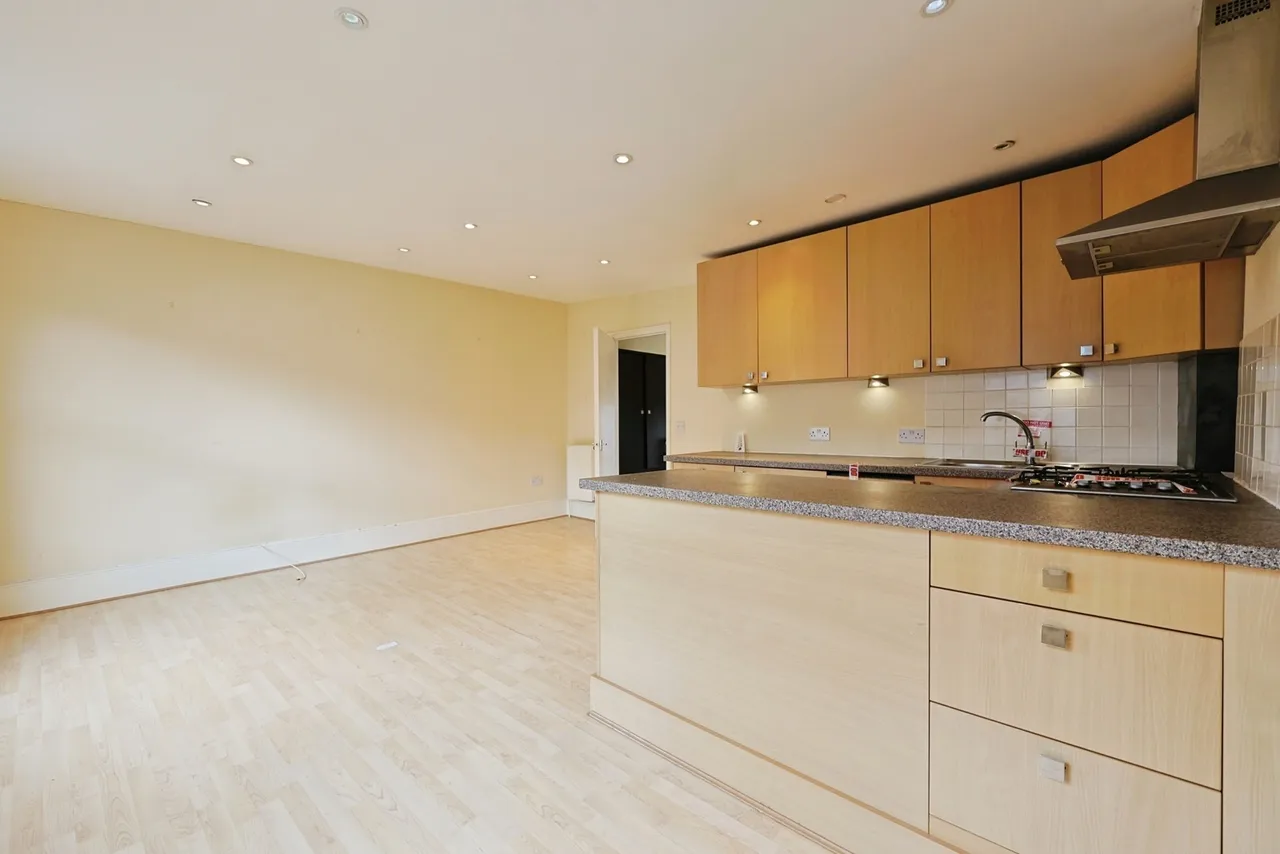 Battersea Park Road, London, SW11, photo 9