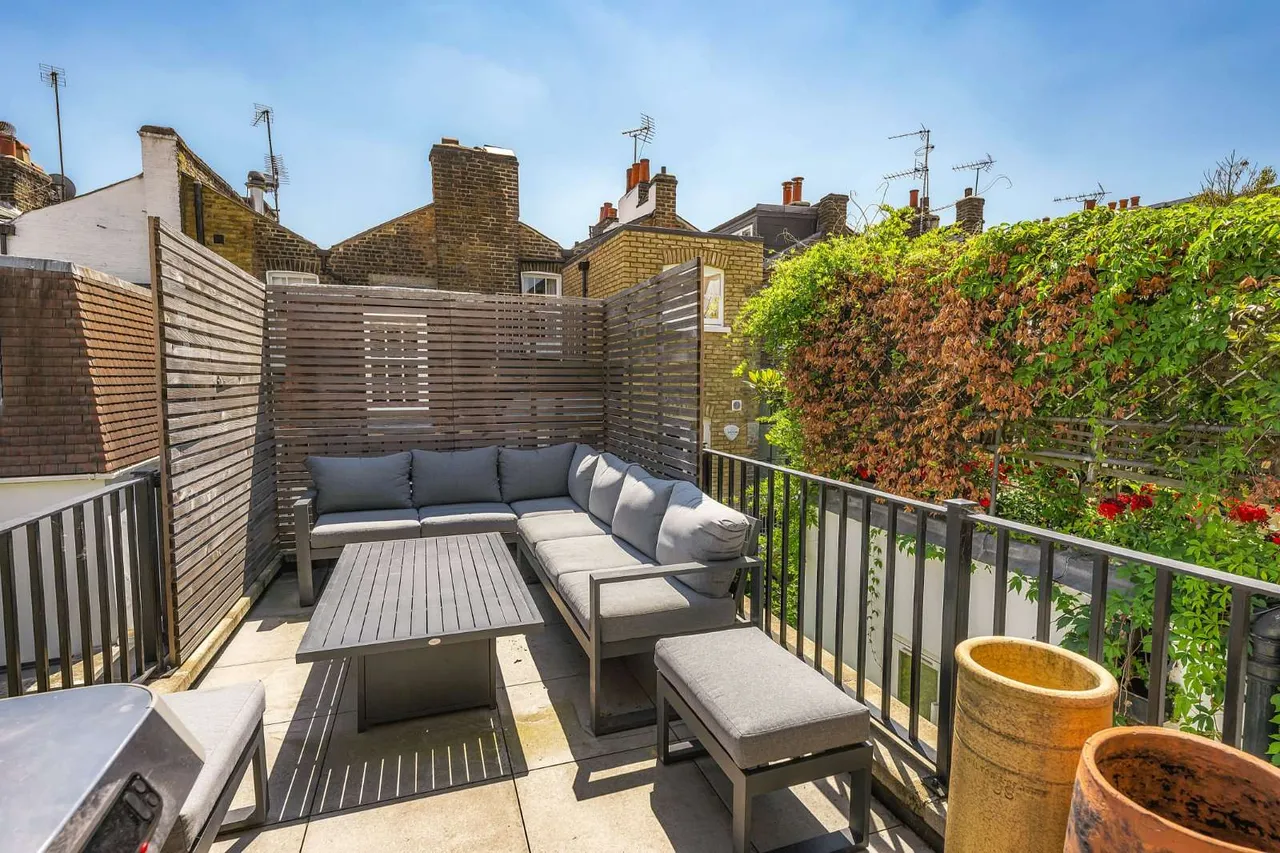 Hillgate Place, London, W8, photo 11