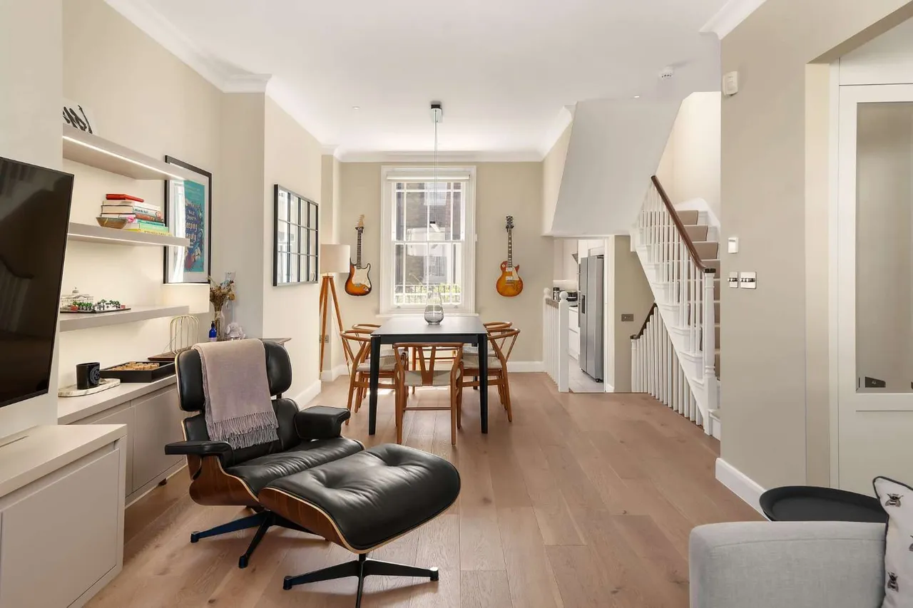 Hillgate Place, London, W8, photo 4