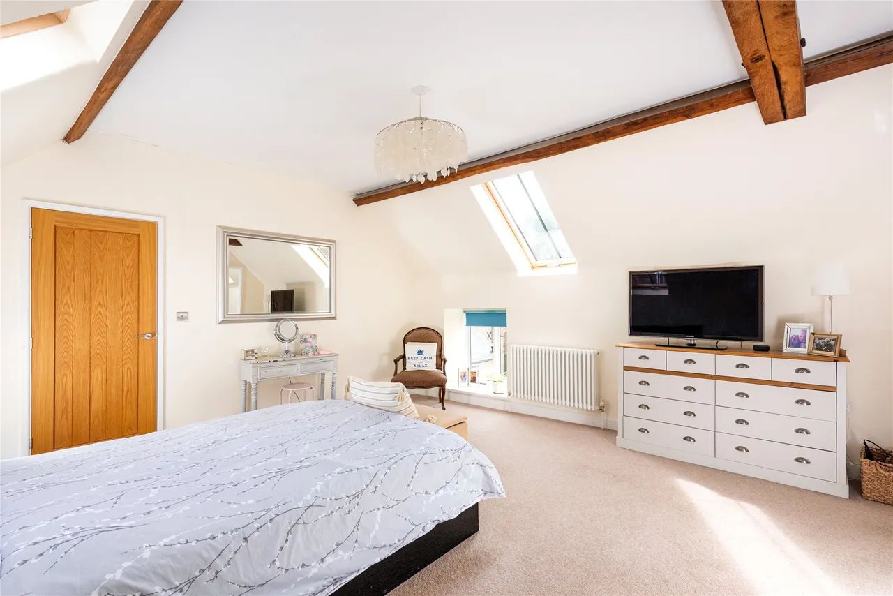 High Street, Great Doddington, NN29, photo 22