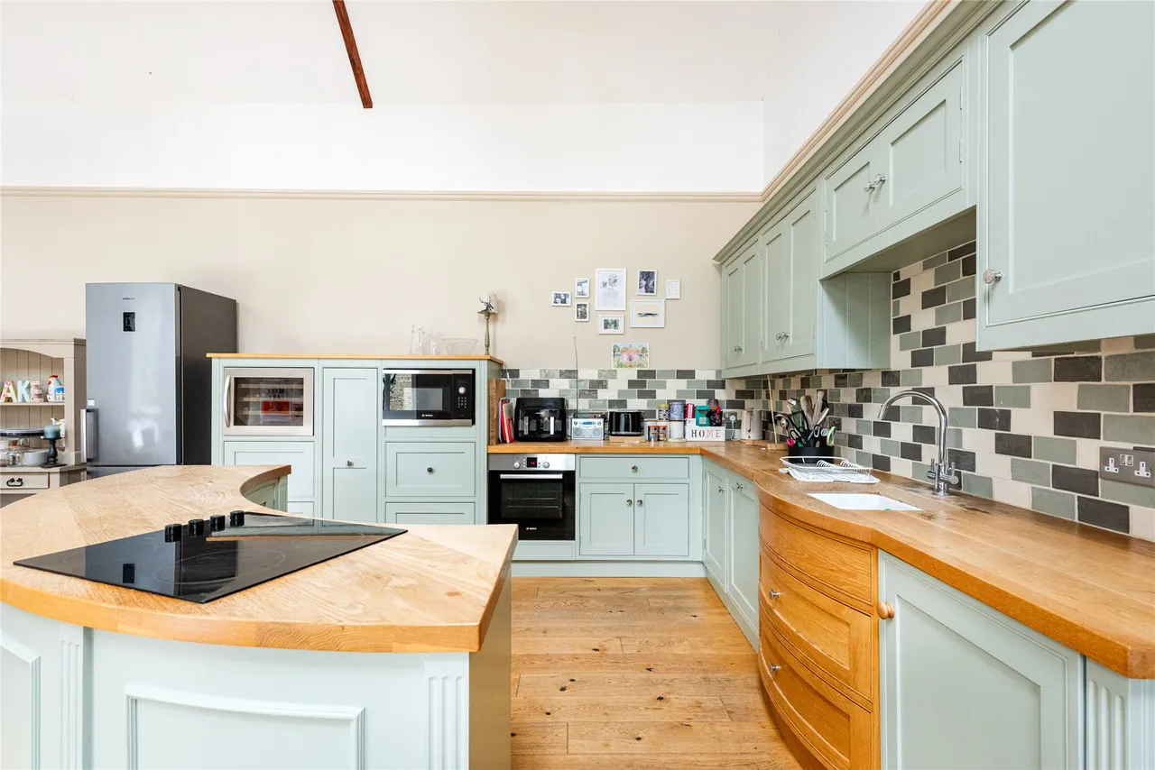 High Street, Great Doddington, NN29, photo 28
