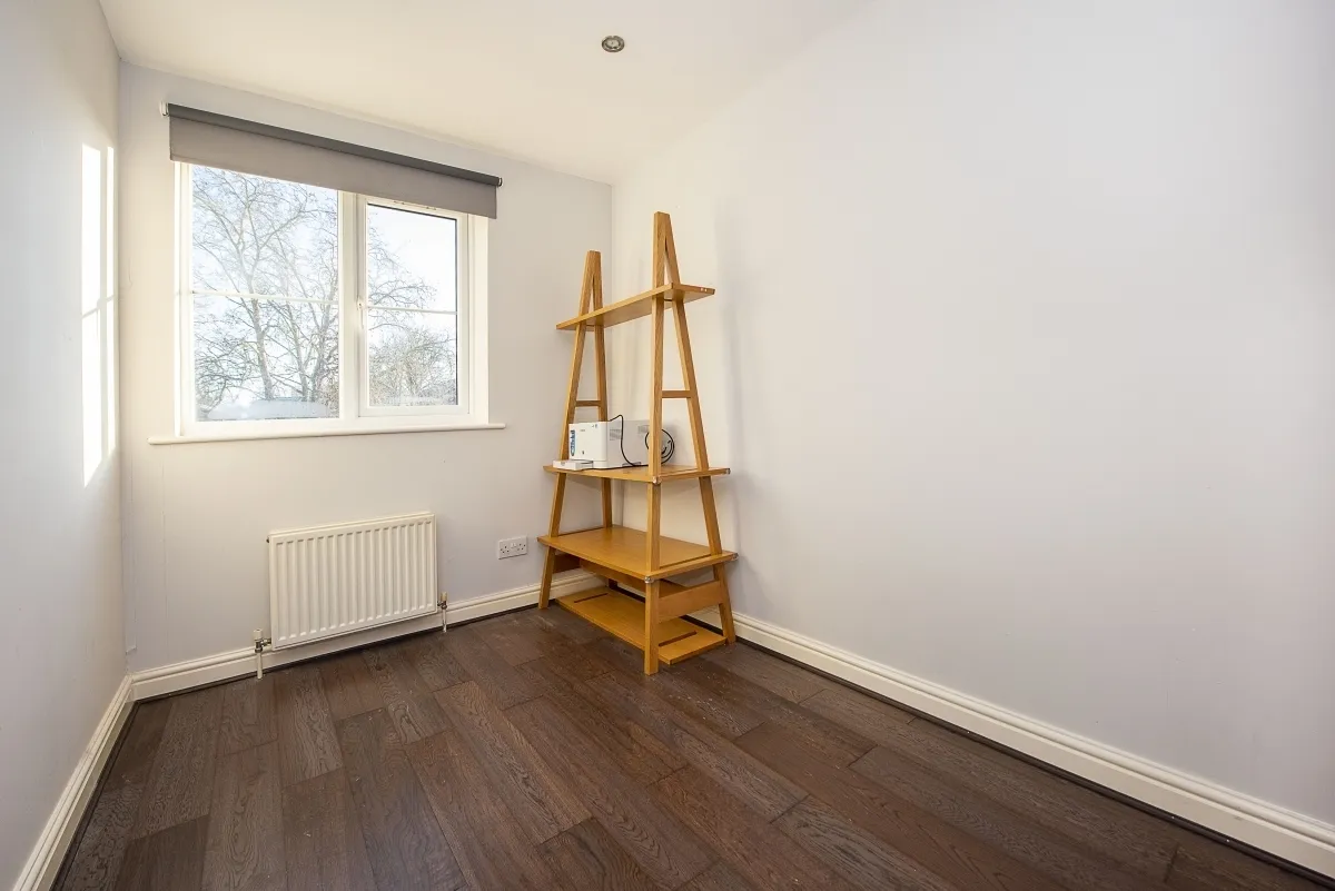 Livesey Close Kingston upon Thames KT1, photo 6