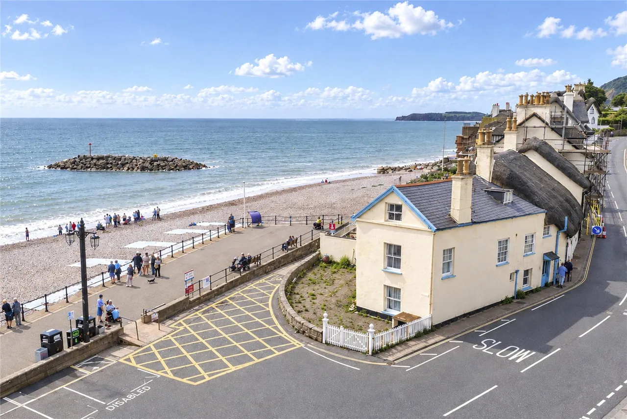 4 bed house for sale — Peak Hill Road, Sidmouth, Devon, EX10 8RZ