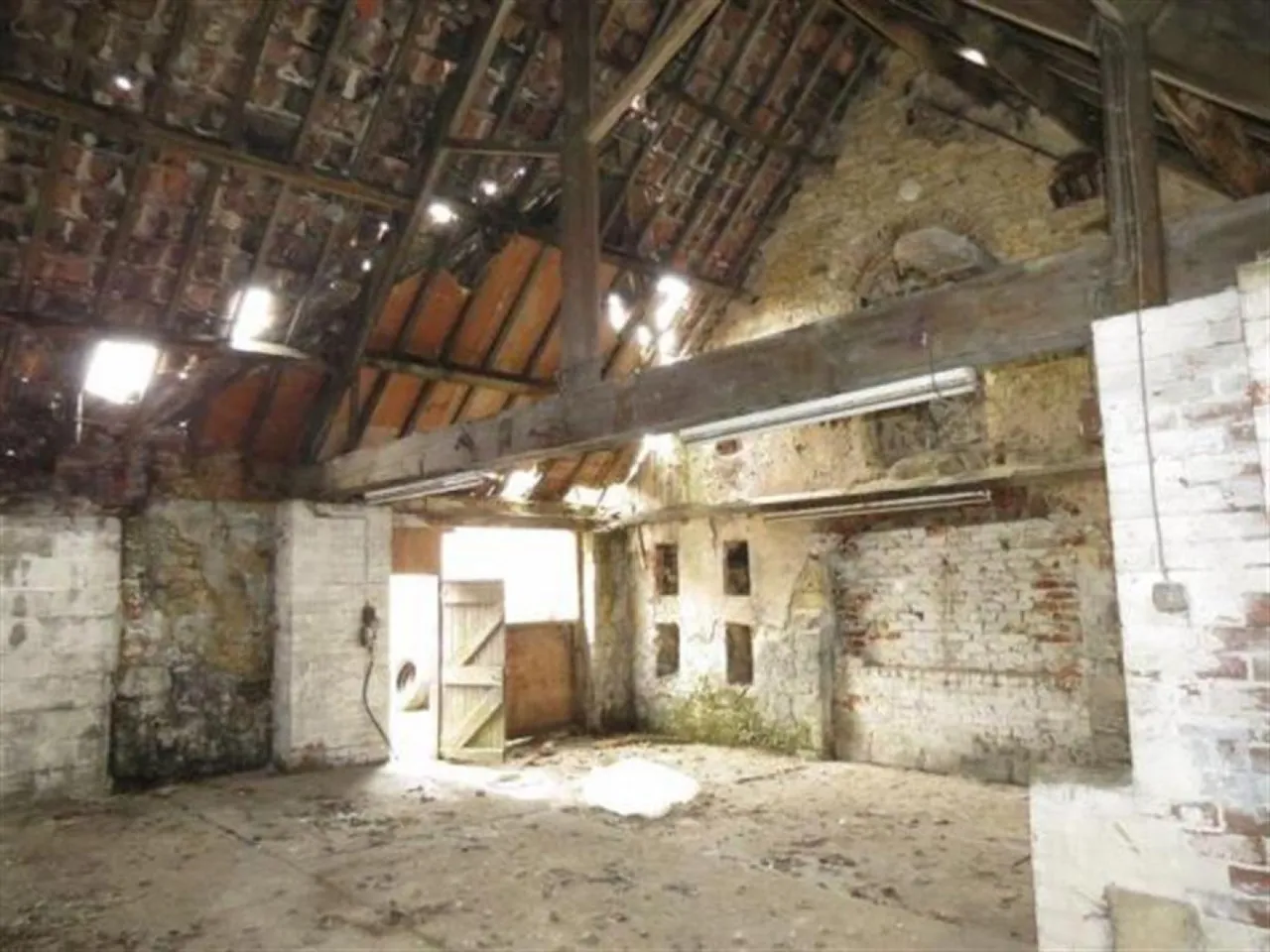 Cotsford Grange Farm Barn, Horden, SR8, photo 6