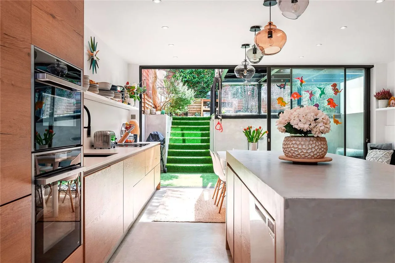 4 bed house for sale — Portland Square, Wapping, London, E1W 2QR