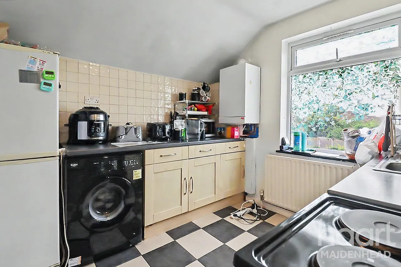 Northcroft, Slough, SL2, photo 3