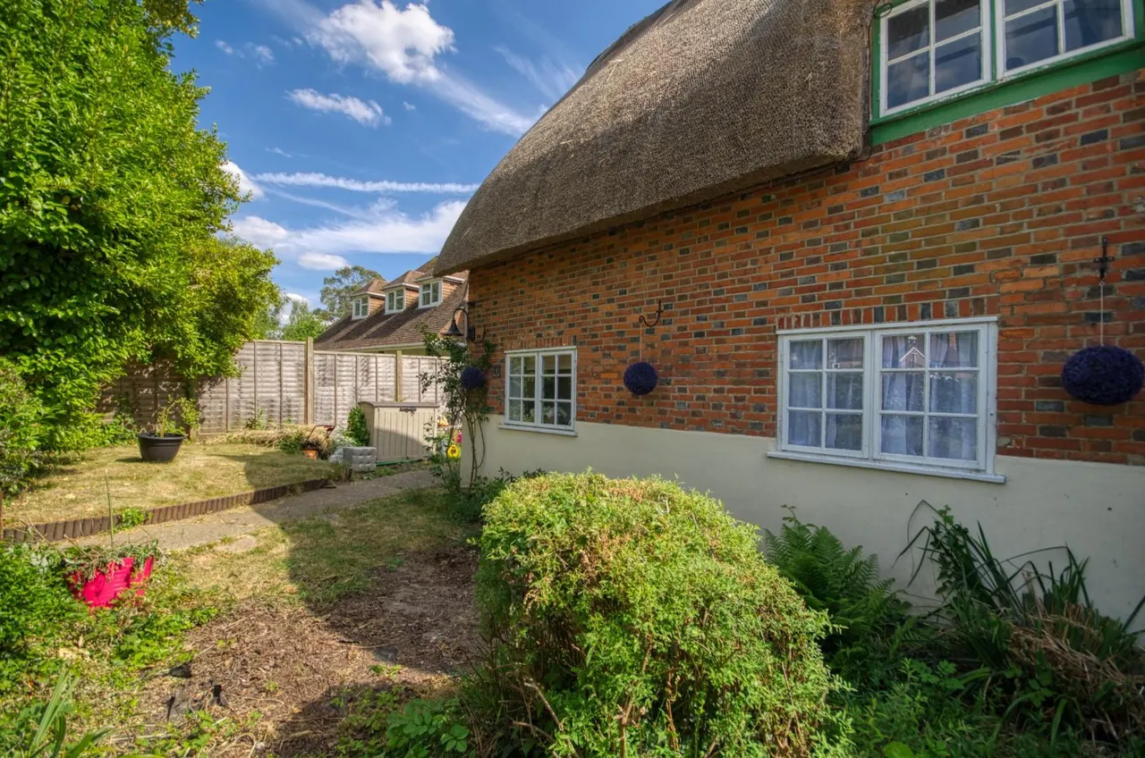 Bassett Green Village, Bassett, Southampton, Hampshire, SO16 3ND, photo 12