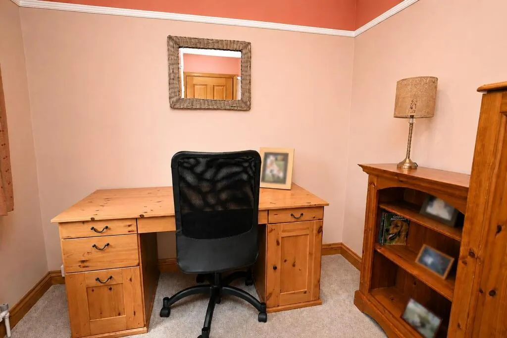 Well Close, North Waltham, RG25, photo 16