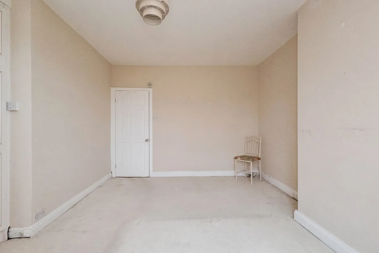 Victoria Street, Hyde, SK14, photo 15