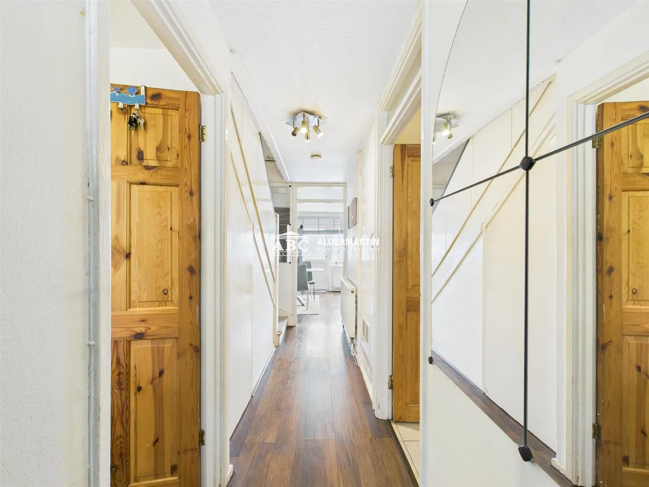 Belle Vue Estate, London, photo 10