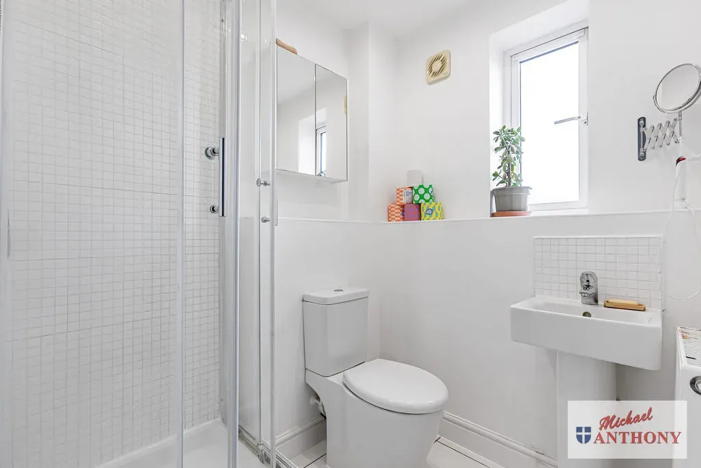 Selkirk Drive, Oakridge Park, Milton Keynes, Buckinghamshire, MK14 6FH, photo 8