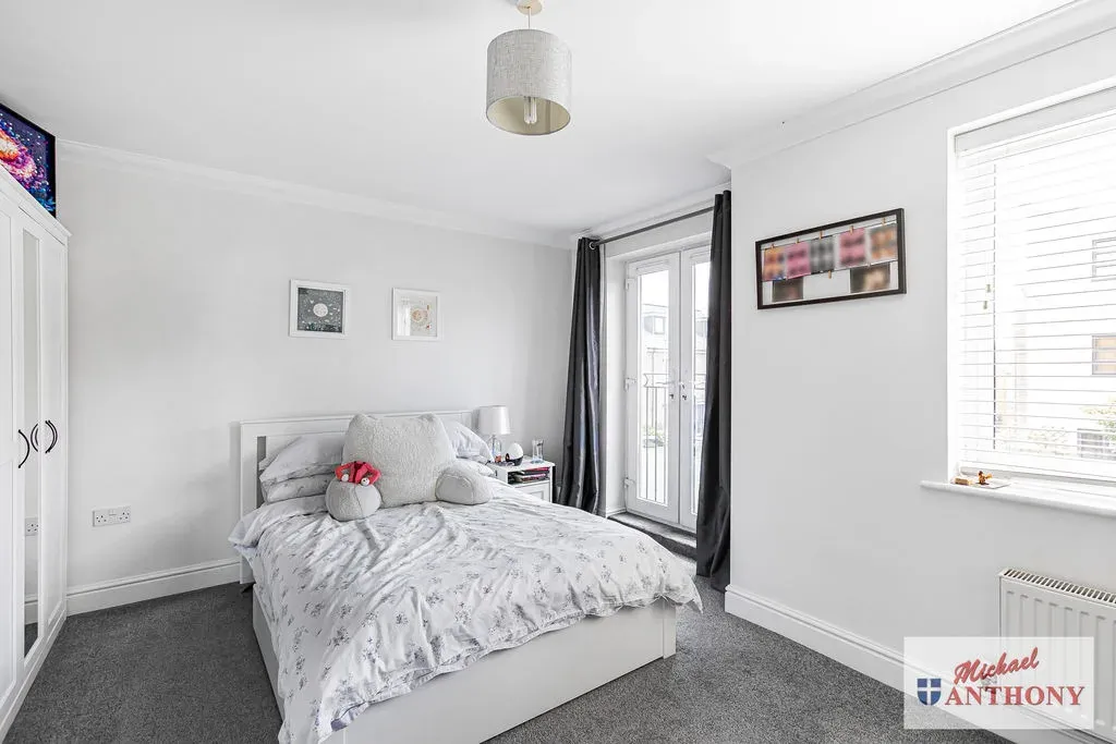 Selkirk Drive, Oakridge Park, Milton Keynes, Buckinghamshire, MK14 6FH, photo 6