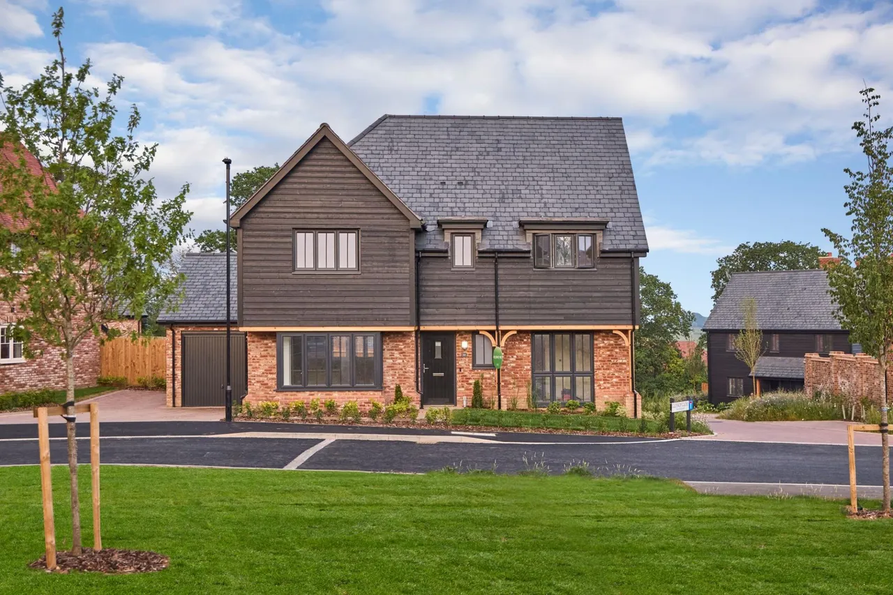 4 bed house for sale, Ford Road, Arundel, BN18