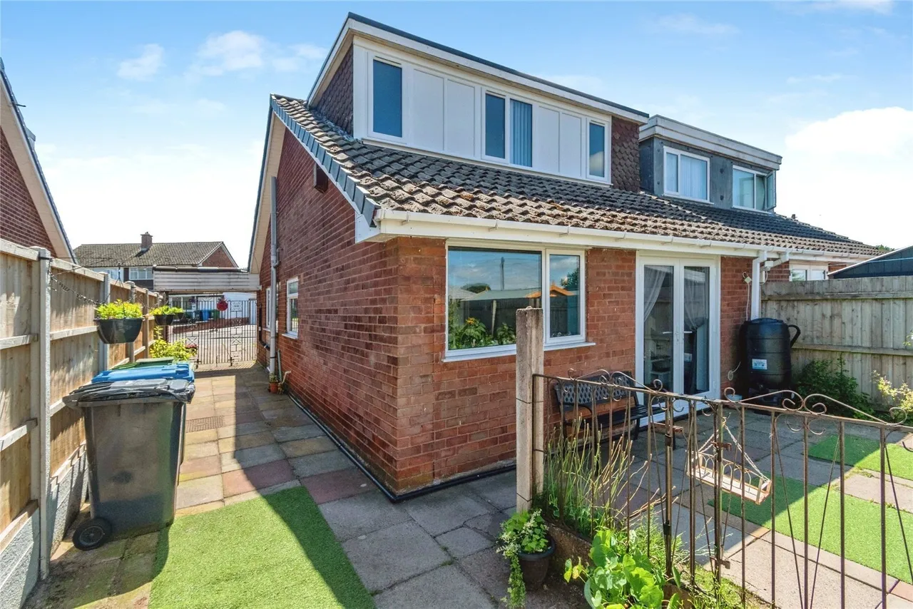 Poplar Road, Great Wyrley, Walsall, Staffordshire, WS6, photo 17