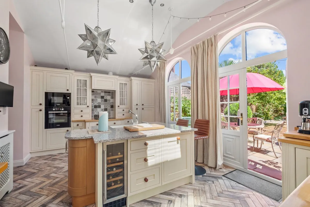 Grosvenor Road, Weymouth, DT4, photo 2