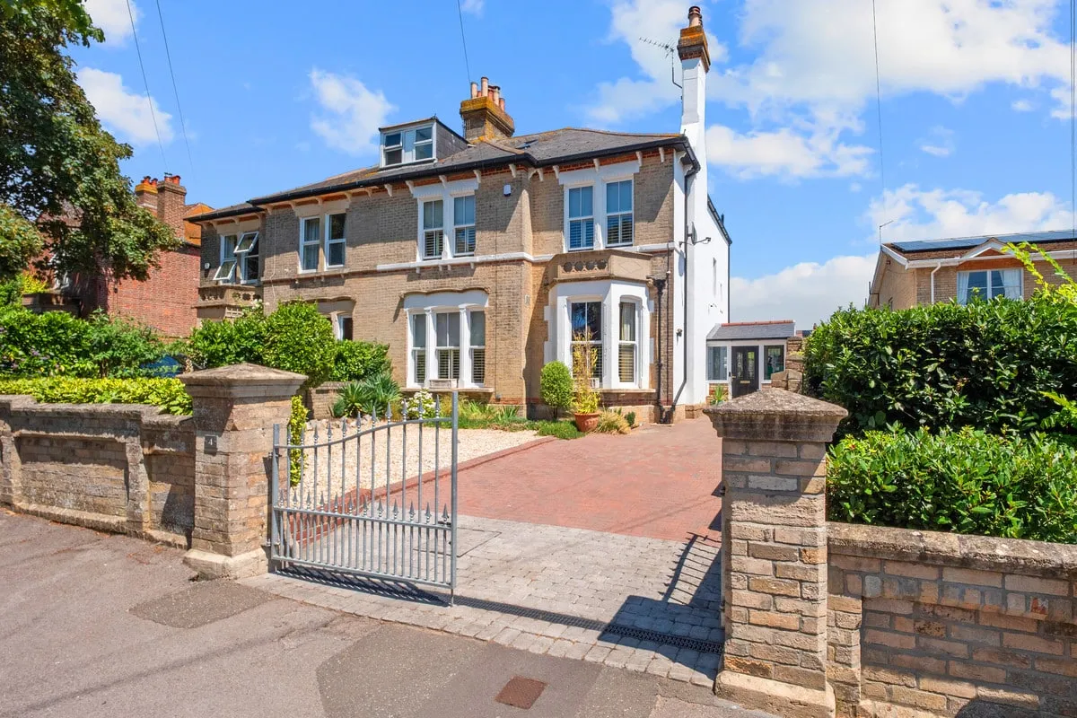 5 bed house for sale, Grosvenor Road, Weymouth, DT4