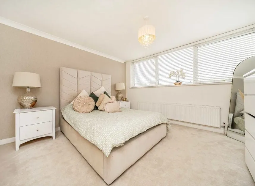 Ashdene Close, Ashford, TW15, photo 5