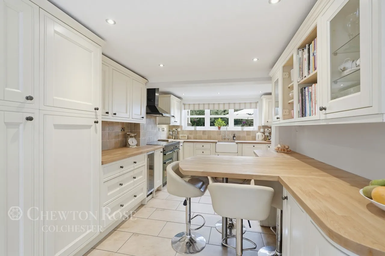Fields Farm Road, Layer-de-la-Haye, photo 9