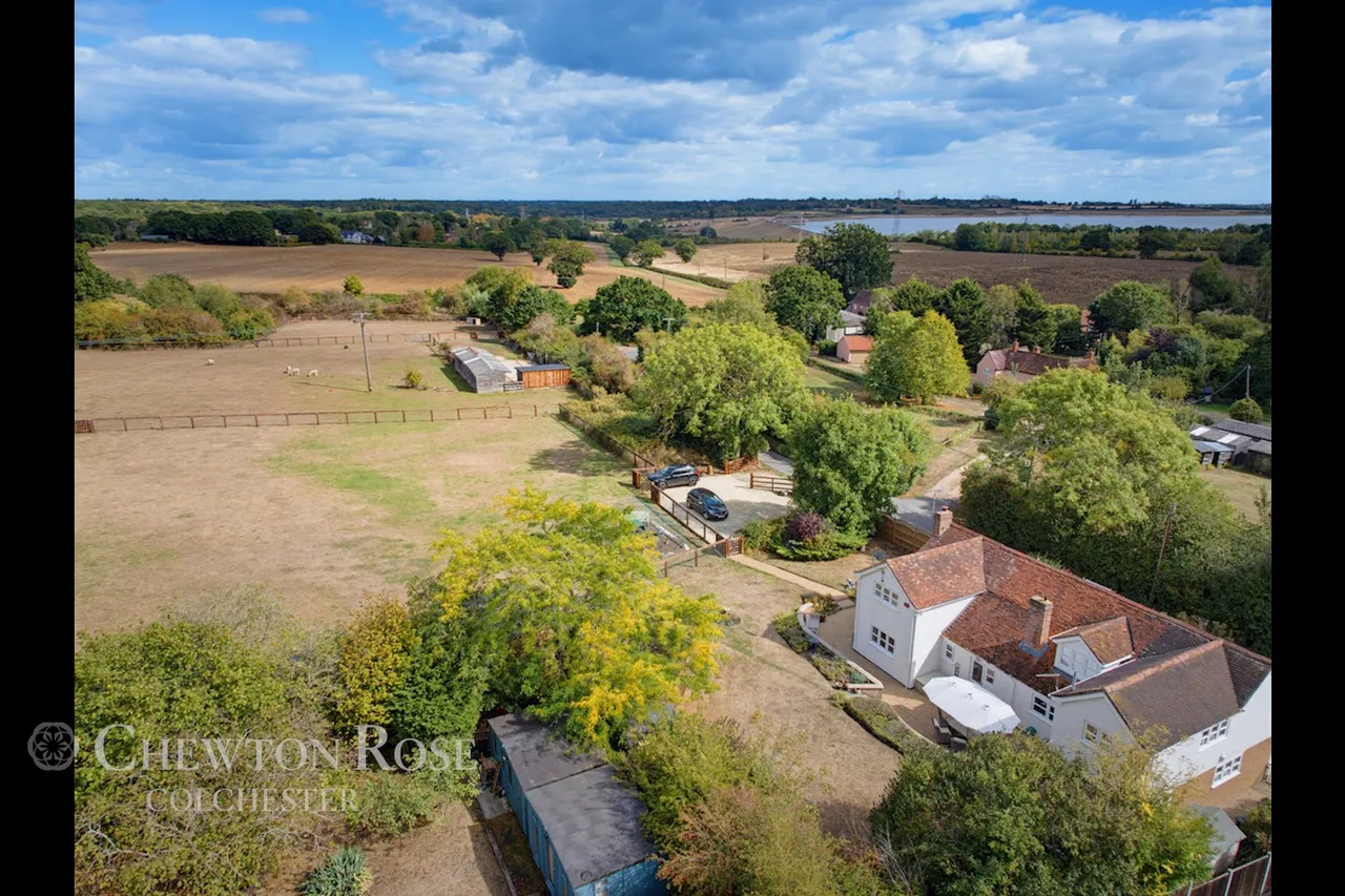 Fields Farm Road, Layer-de-la-Haye, photo 2