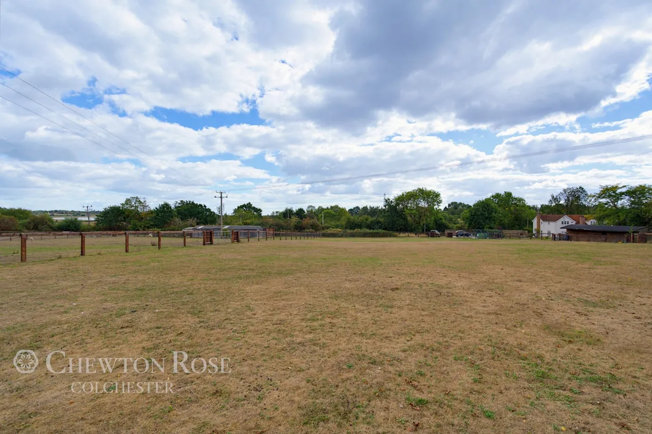Fields Farm Road, Layer-de-la-Haye, photo 27