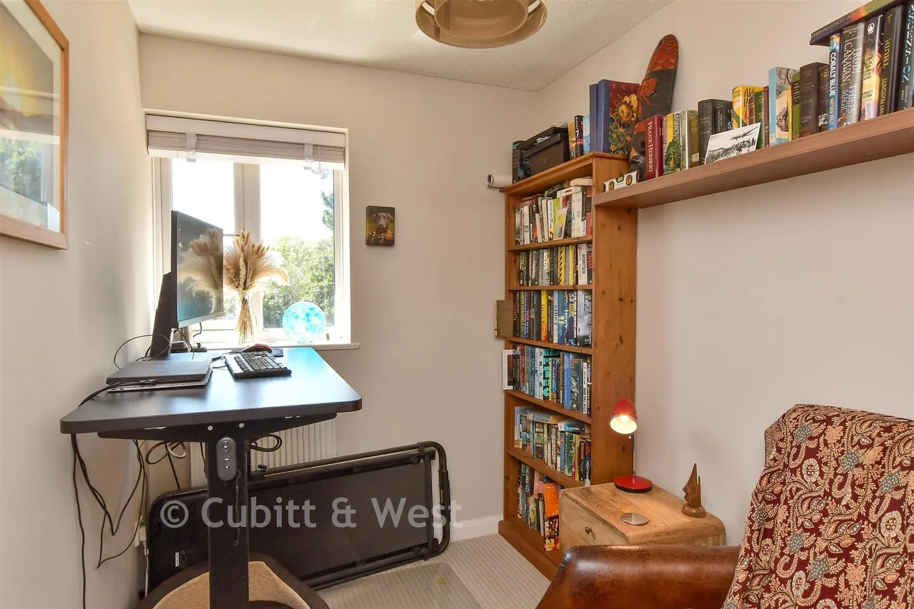 Springfield Gardens, Worthing, BN13, photo 12