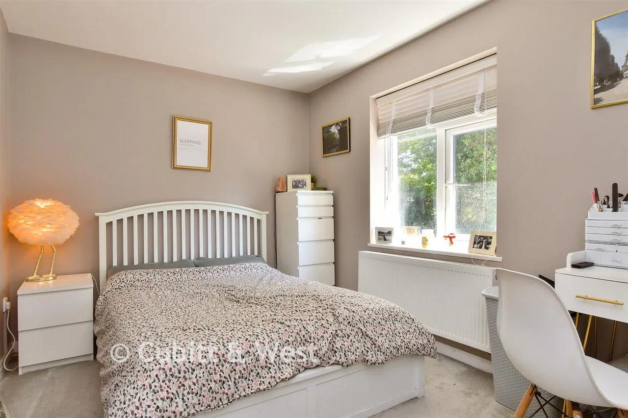 Springfield Gardens, Worthing, BN13, photo 11