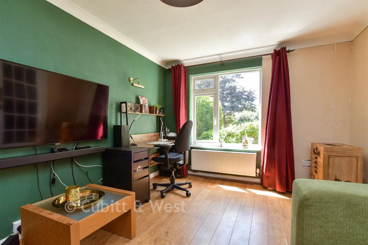 Springfield Gardens, Worthing, BN13, photo 7