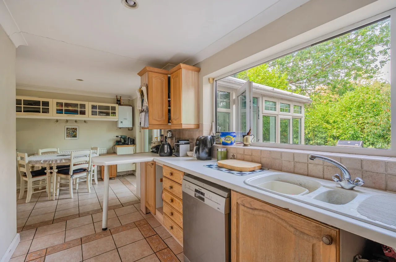 Barrens Close, Woking, GU22, photo 7