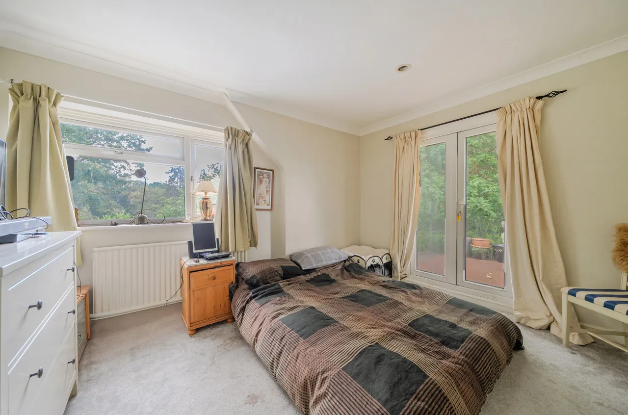 Barrens Close, Woking, GU22, photo 11